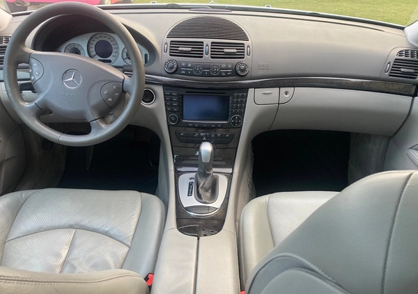 Mercedes-Benz Klasa E cena 38900 przebieg: 260000, rok produkcji 2003 z Lubaczów małe 254